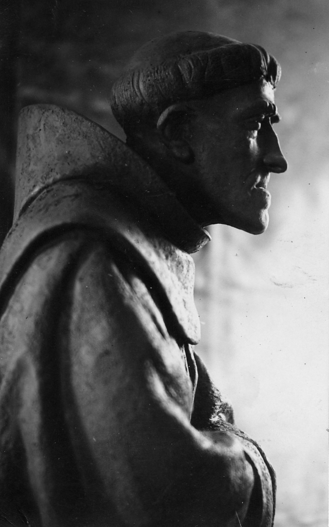 La statua di Padre Lino alla Villetta