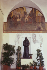 Statua nel Chiostro della SS. Annunziata